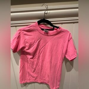 GILDAN Boys Size Youth Small Pink Short Sleeve Tee Shirt Please Shirt